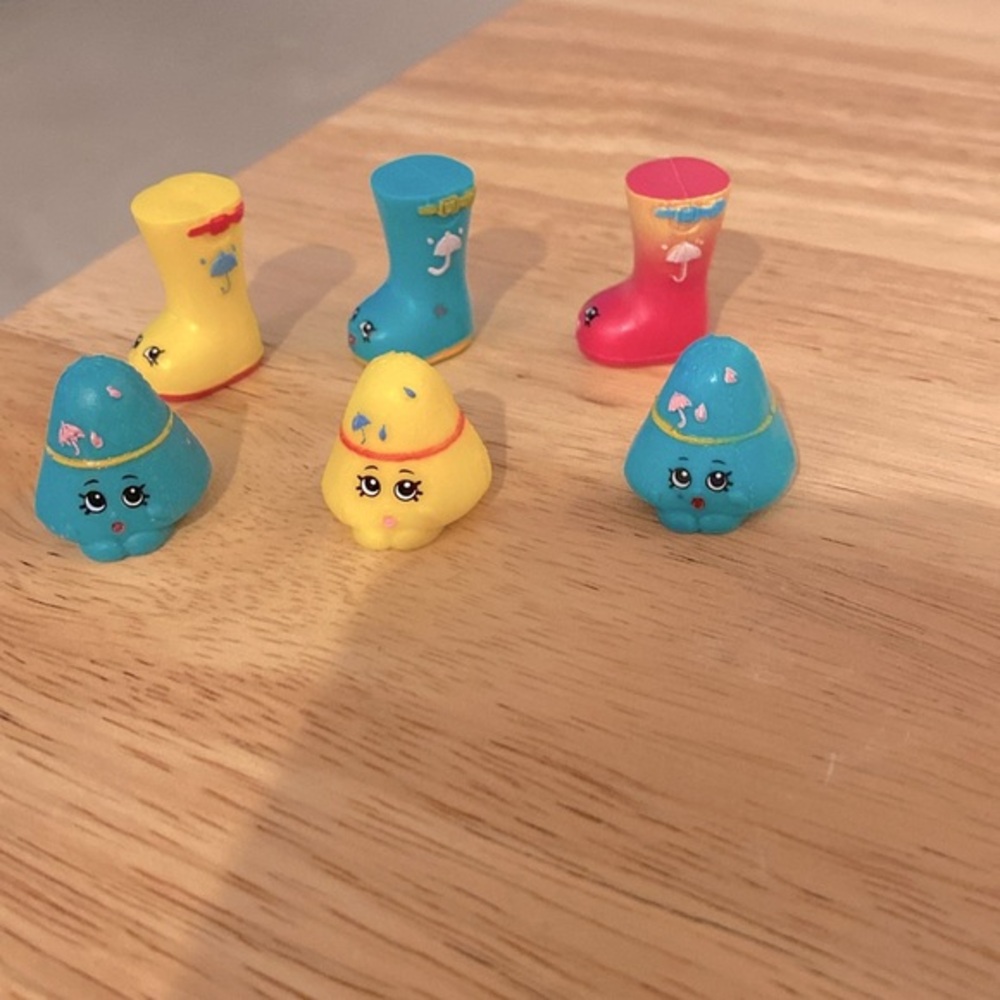Shopkins Rain Gear set of 6 Shopkins